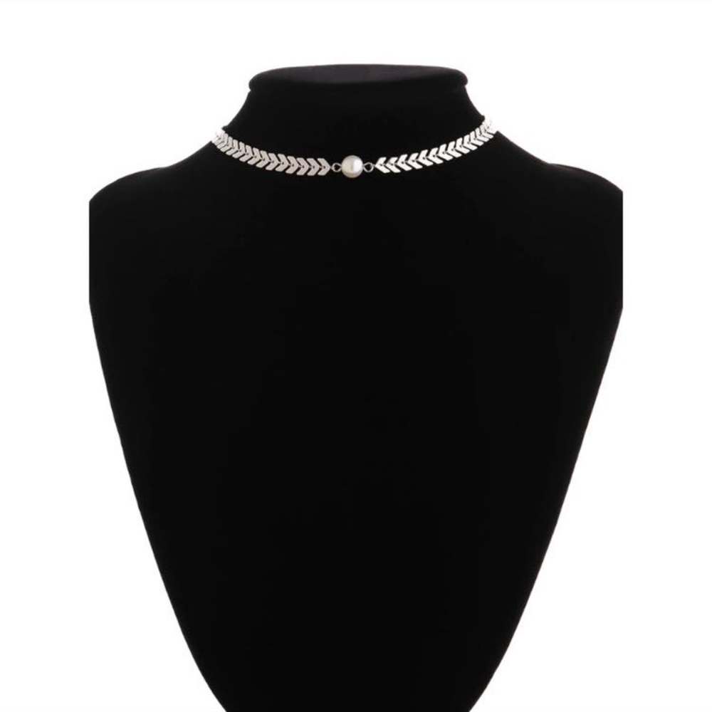 Pear Fishbone Choker Necklace (Gold Color) - Picture 5 of 5